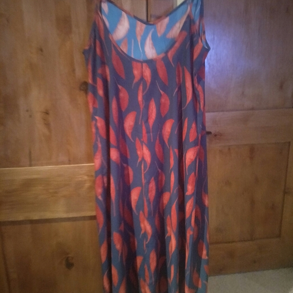 Designer dress - Picture 2 of 3